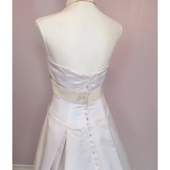 NWT Alfred Angelo Wedding Dress - Picture 2 of 4